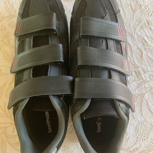 Black Tomasso Strada 100 + Delta Spin Shoes
